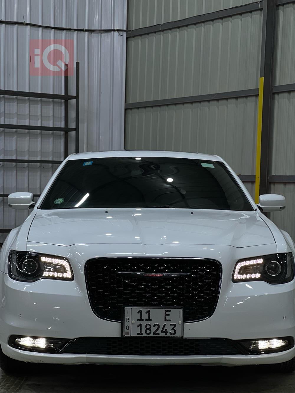 کرایسلەر 300